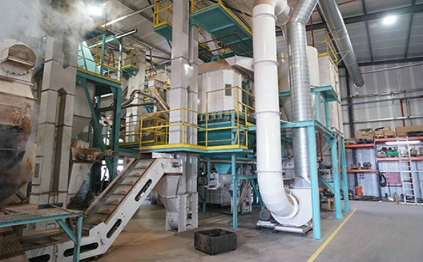 豬飼料加工機(jī)器 豬飼料加工機(jī)器